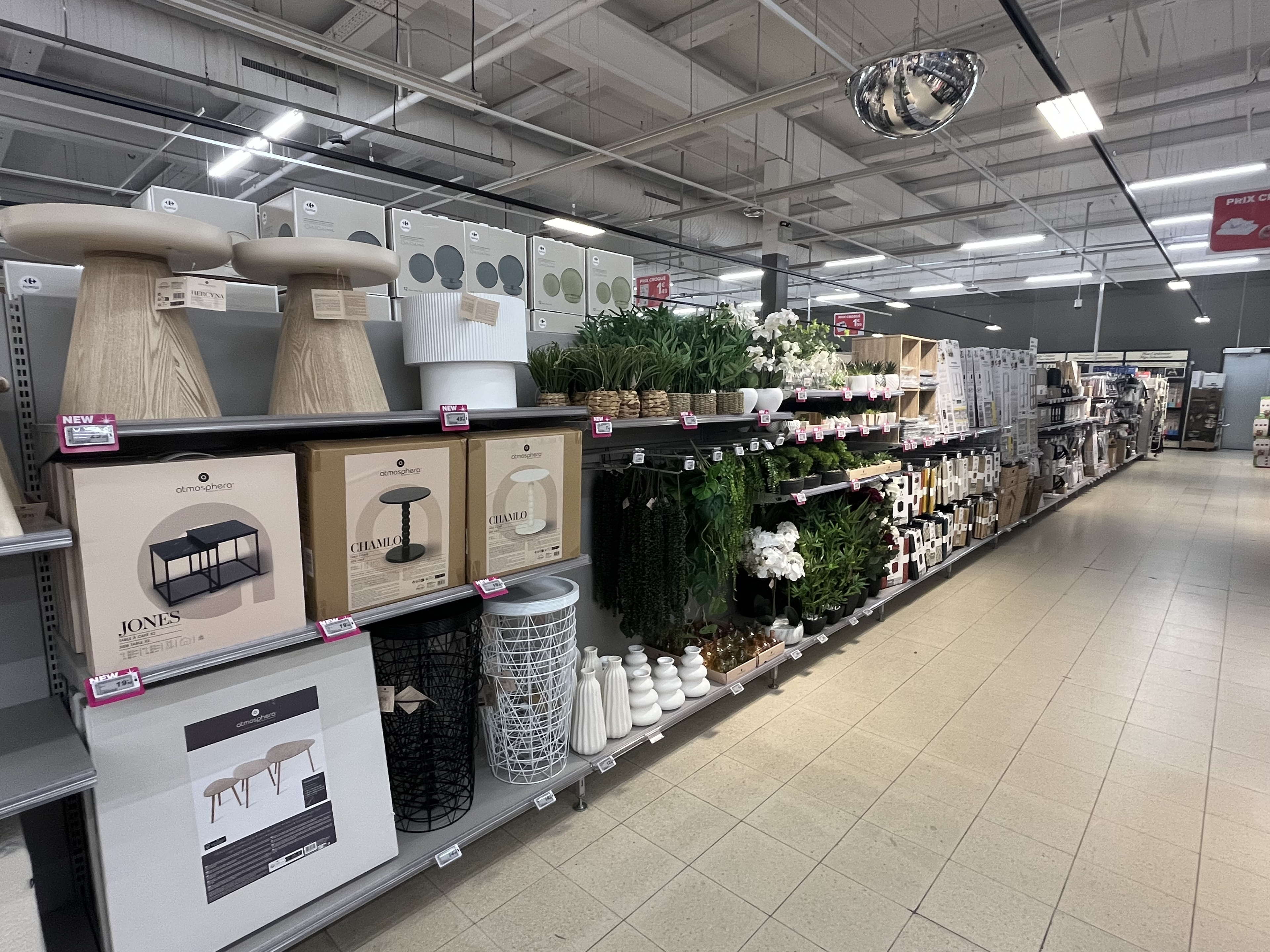 L'Hypermarché Carrefour de Bomerée à Montigny-le-Tilleul rouvre ses portes : une offre non alimentaire élargie et encore plus de confort