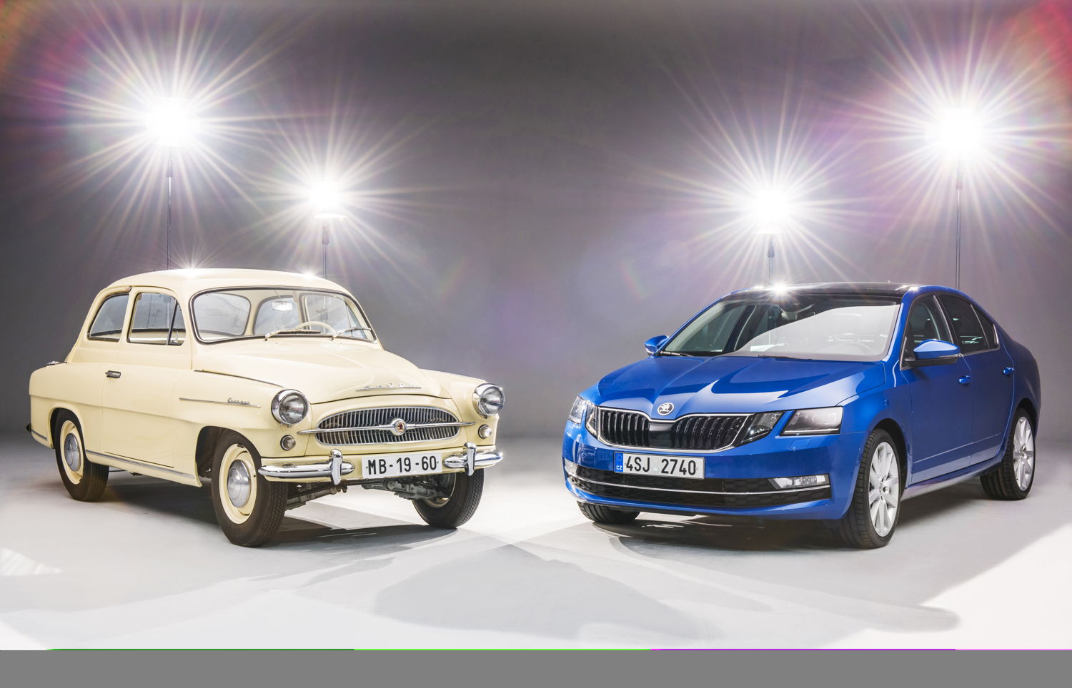 To date, nearly 6.5 million customers have opted for a ŠKODA OCTAVIA. Side-by-side in the picture, a first-generation OCTAVIA from 1959 and the current model.