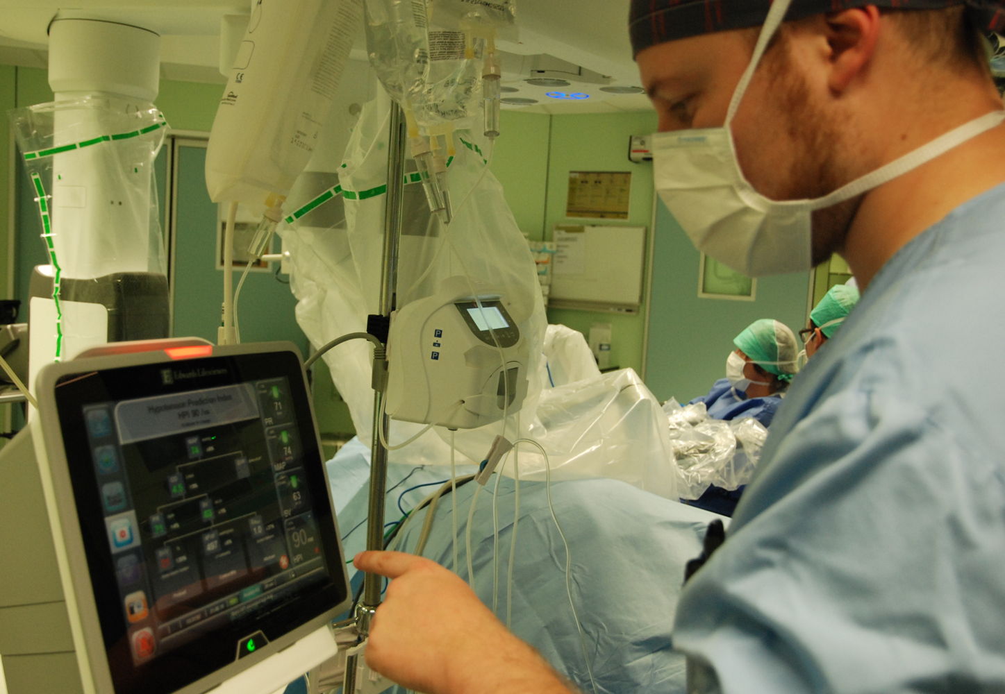 A l’UZ Brussel, des anesthésistes peuvent prédire une chute de tension artérielle en recourant à l’intelligence artificielle pendant une opération