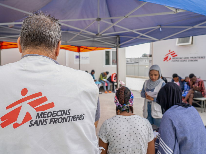 Grecia: el modelo de centros cerrados empeora la salud mental y física de migrantes, refugiados y solicitantes de asilo