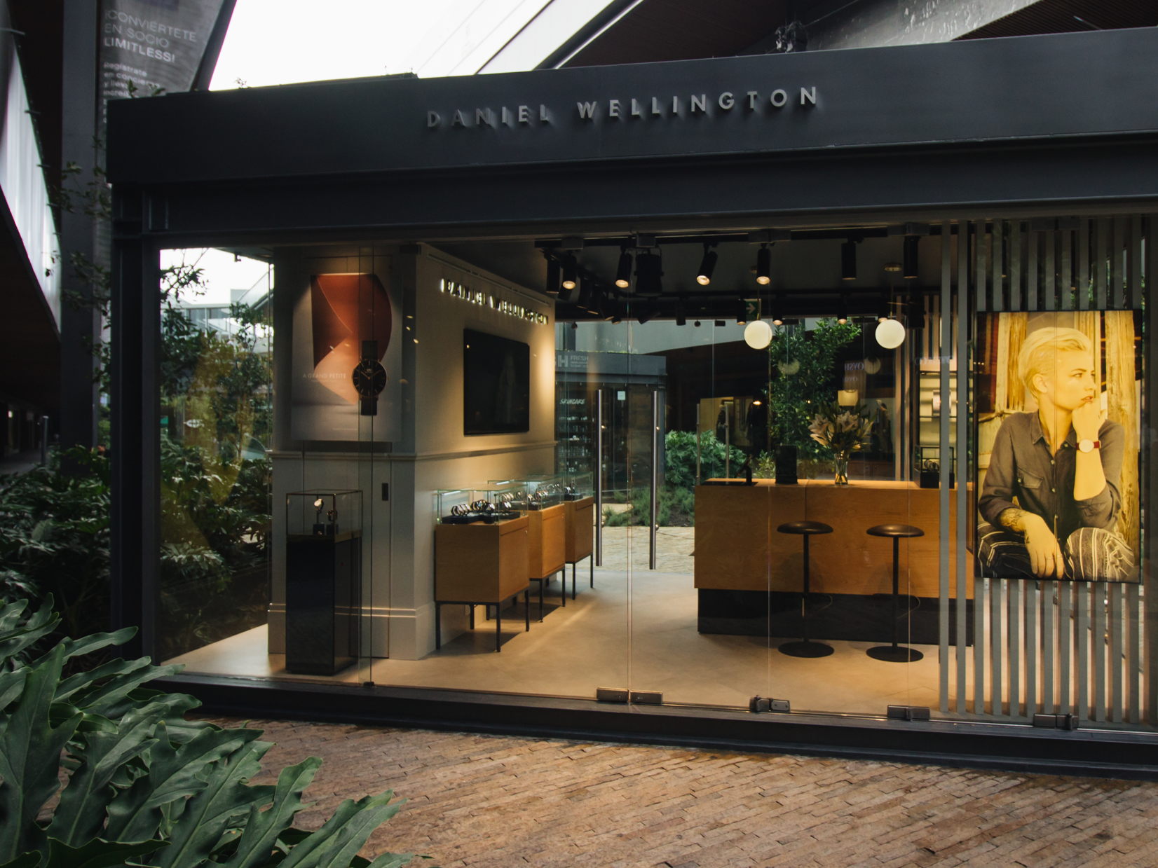 DANIEL WELLINGTON LLEGÓ A QUERÉTARO Y PARA CELEBRAR, OFRECIÓ DOS EXCLUSIVOS MOMENTOS