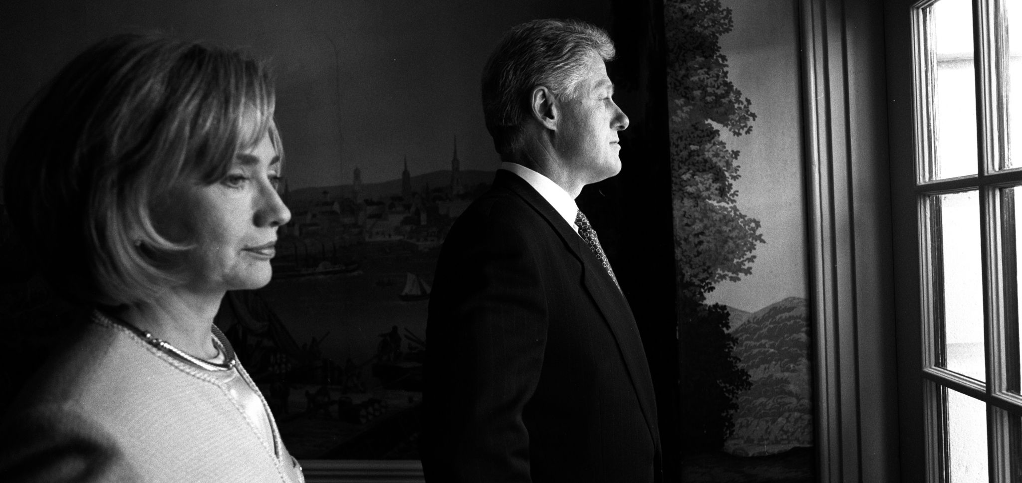 Hillary Rodham en Bill Clinton in het Witte Huis in 1998 – © William J. Clinton Presidential Library