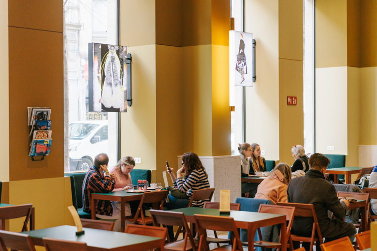 MoMu Café, (c) MoMu Antwerp, Photo: Jeroen Broeckx