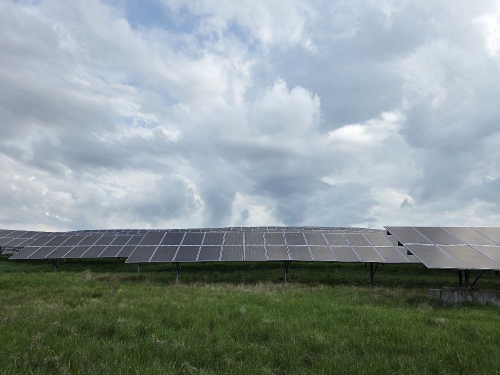 Pittsburgh International Airport, Duquesne Light Company and IMG Energy Expanding Airport Solar Field