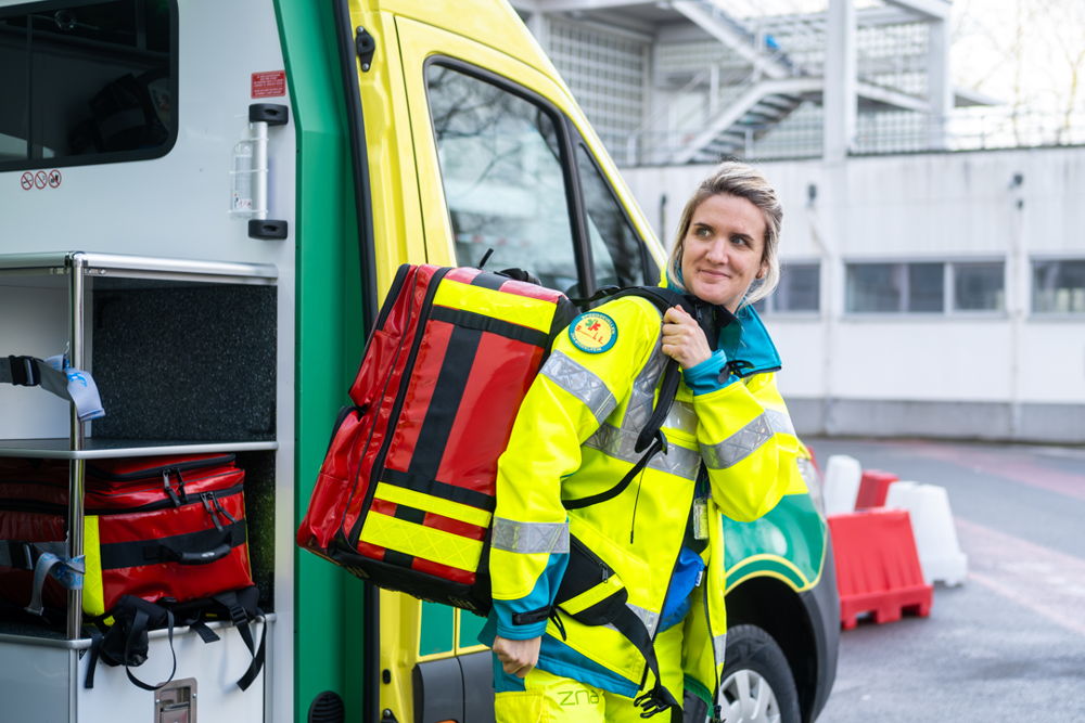 Een PIT heeft meer uitrusting dan een ambulance, en ook een spoedverpleegkundige aan boord. (Foto: ZNA)