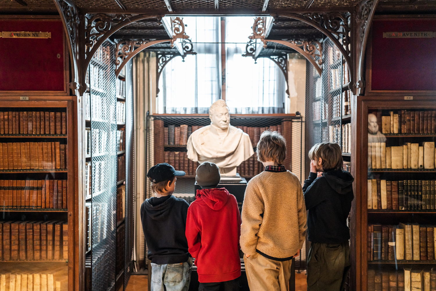 Workshop Cirkelheden in de Erfgoedbibliotheek Hendrik Conscience | foto: LUCID