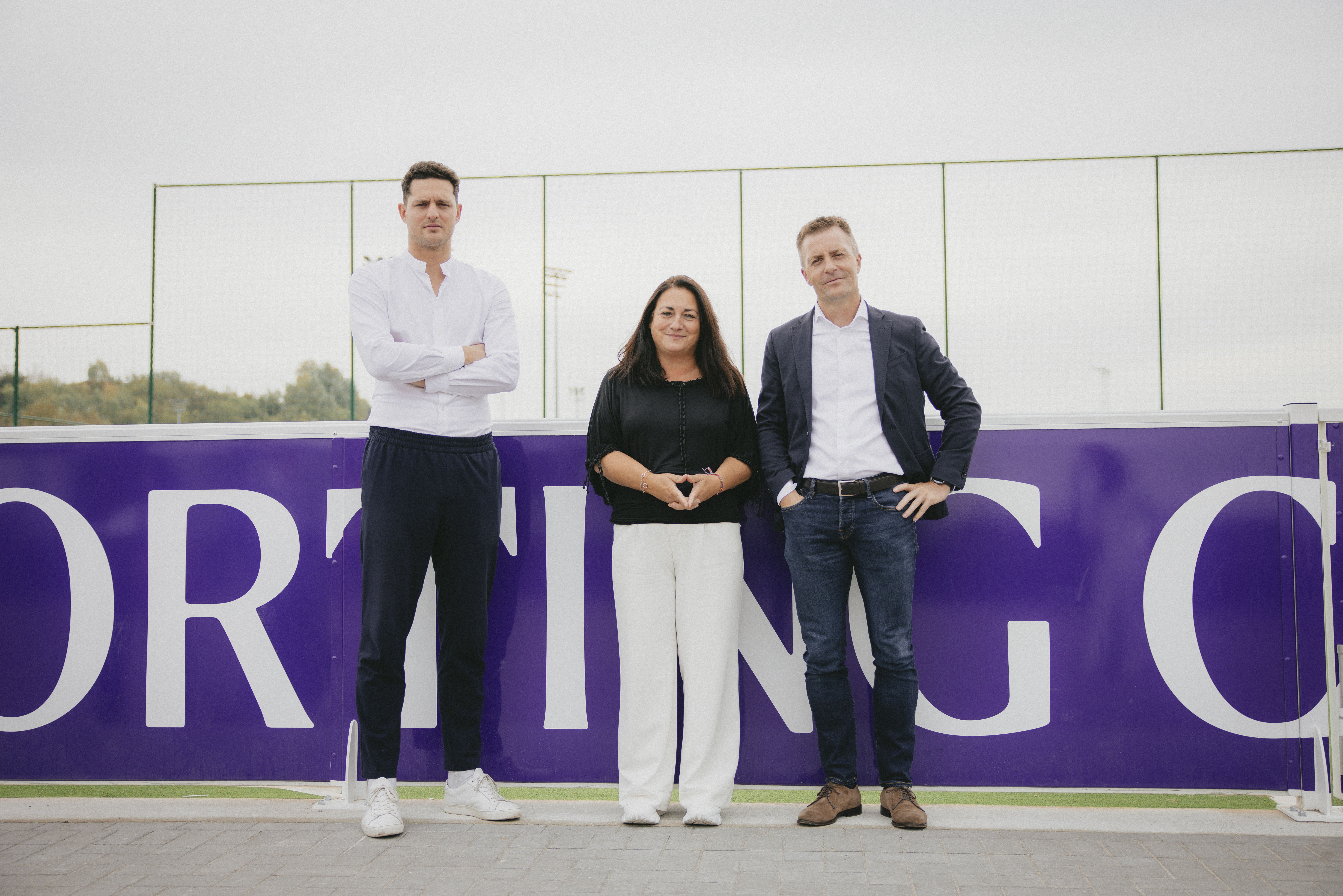 Vlnr: Tim Borguet (CMO RSC Anderlecht), Sylvie Irzi (VP Telenet Commercial) & Kenneth Bornauw (CEO Non-Sports RSC Anderlecht)