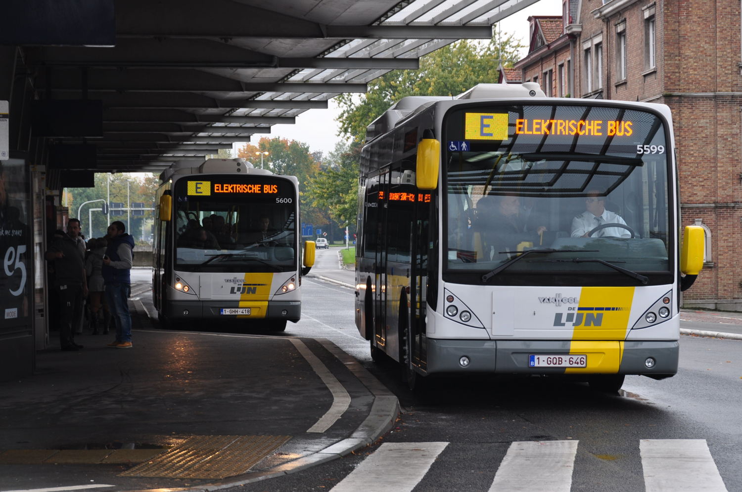 Elektrische bus in Brugge (fabrikant: Van Hool)