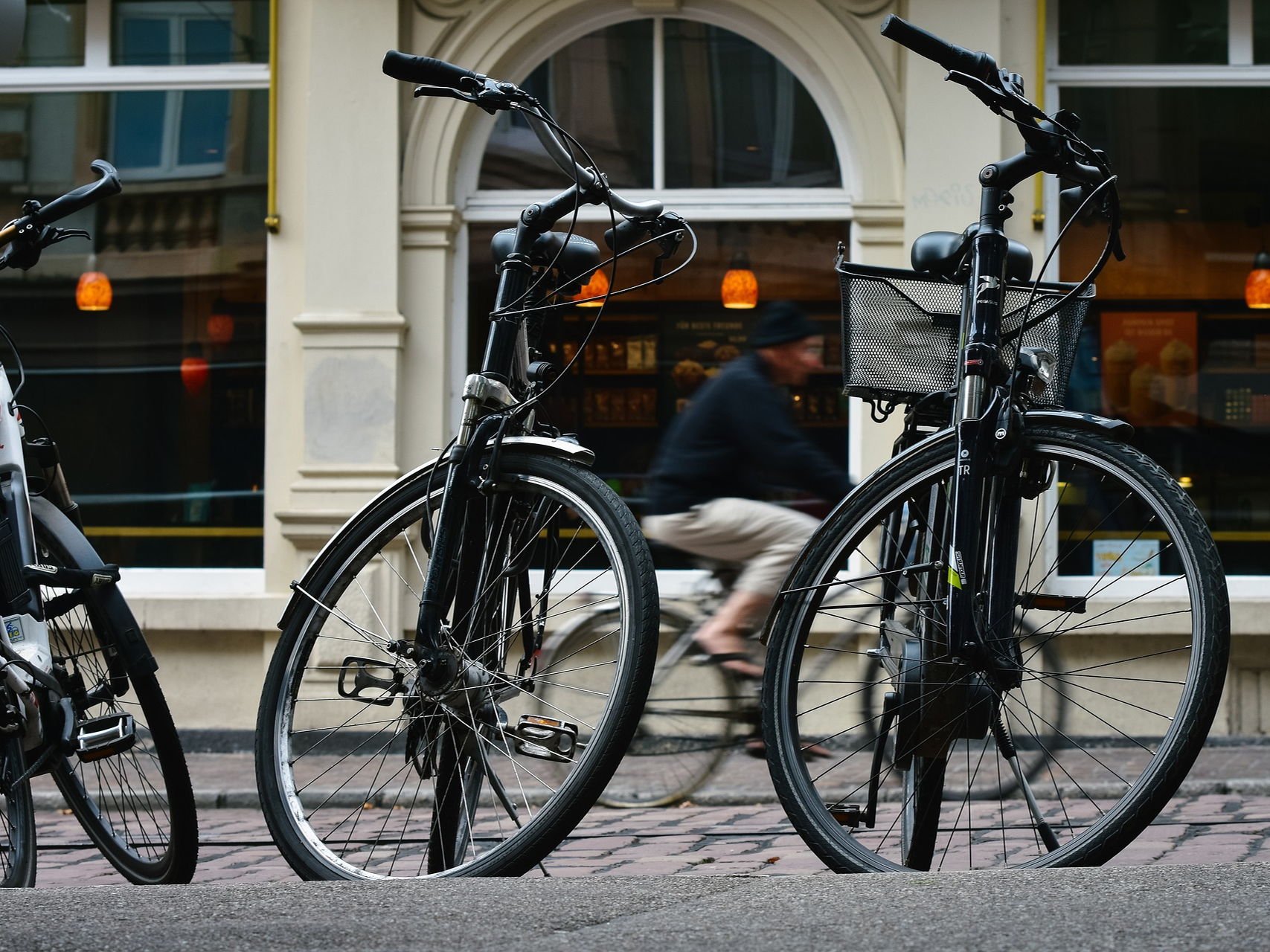 Decathlon strijdt met gerecycleerde fietsen tegen transportarmoede