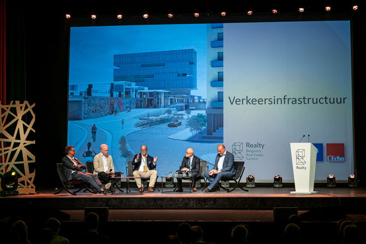 The Big Real Estate Debate at Realty Summit 2019, with professor Alexander D'Hooghe (ORG), Jorden Goossenaerts (CONIX RDBM Architects), Bart Verhaeghe (Uplace) and Joost Kaesemans (Febiac)