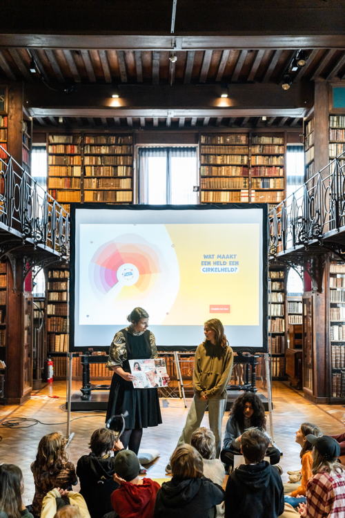 Workshop Cirkelheden in de Erfgoedbibliotheek Hendrik Conscience | foto: LUCID