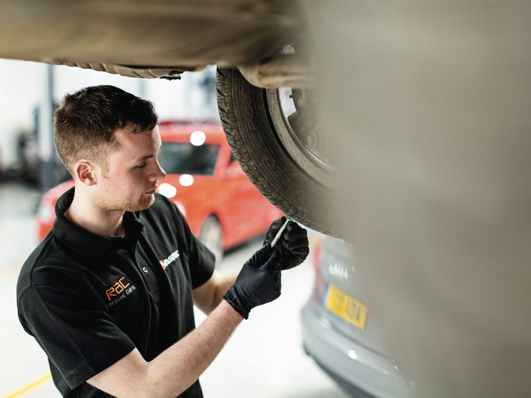 Brakes and tyres overwhelmingly cause most ‘dangerous’ MOT failures