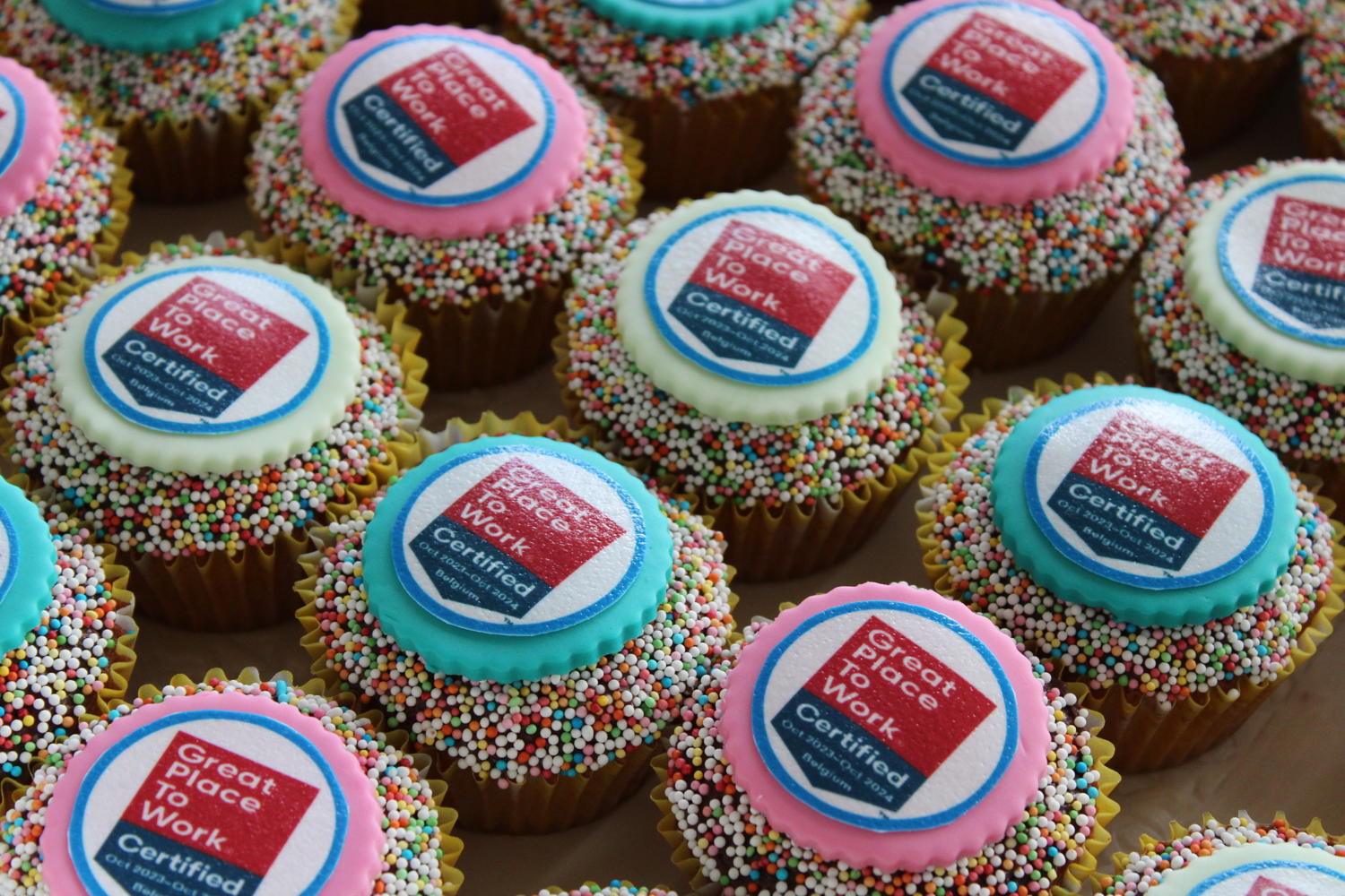 De medewerkers van Fraikin werden getrakteerd op cupcakes.