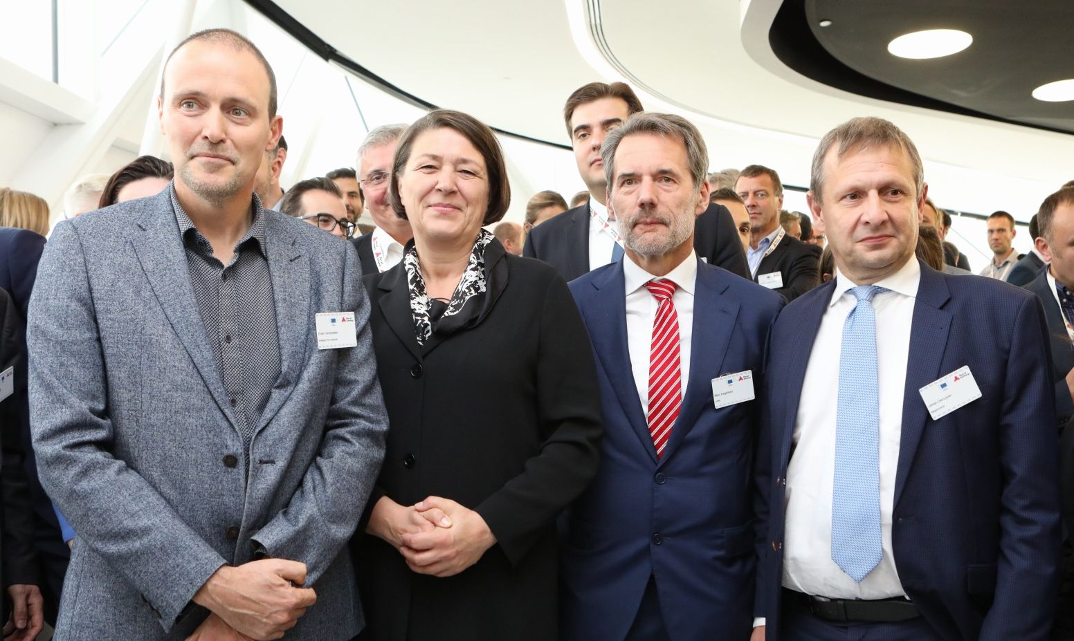 Erwin Verstraelen (Port d'Anvers), la Commissaire européenne aux Transports Violeta Bulc, Marc Kegelaers (Unifly) et le CEO de Belgocontrol Johan Decuyper