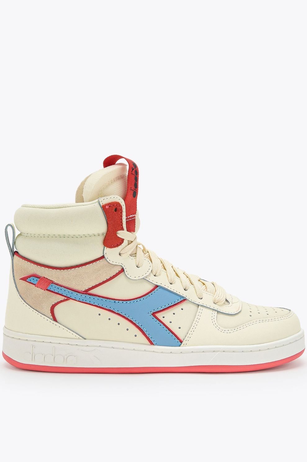 Diadora bij Juttu, €110