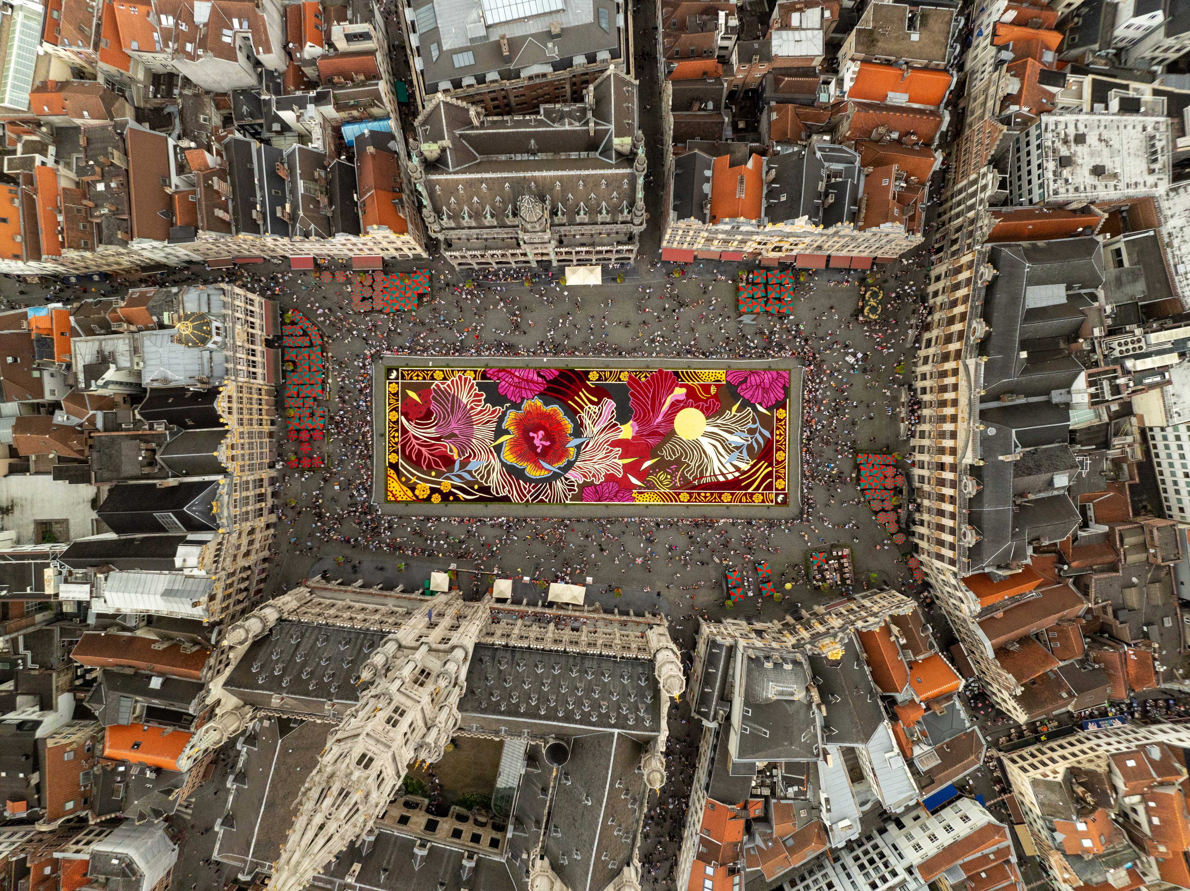 The 2024 Flower Carpet awaits on the Grand-Place in Brussels