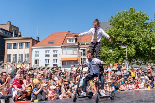 C'est bien ici - Cie Wurst (c) Dirk Sevenants