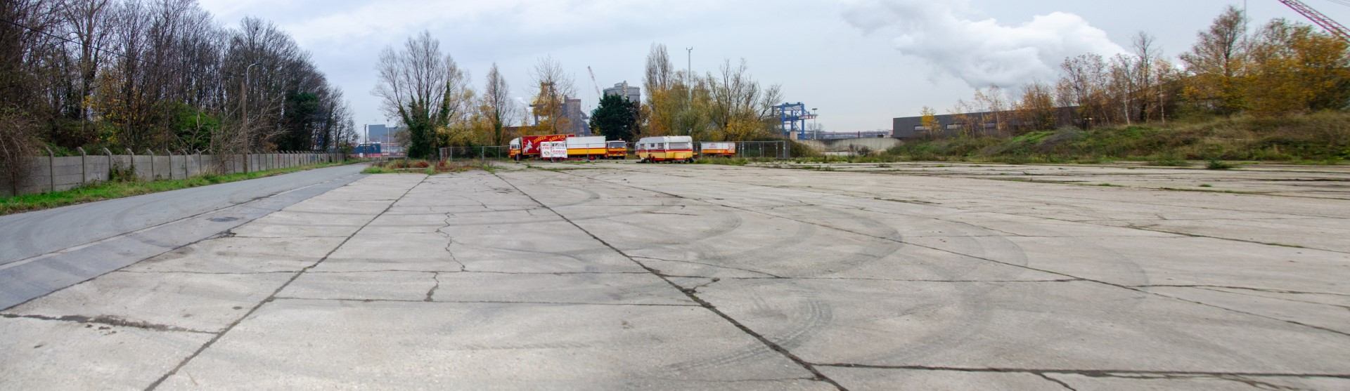 Bijkomende zone die nu onthard zal worden, goed voor 12.000 m² minder beton en asfalt Bijkomende zone die nu onthard zal worden, goed voor 12.000 m² minder beton en asfalt
