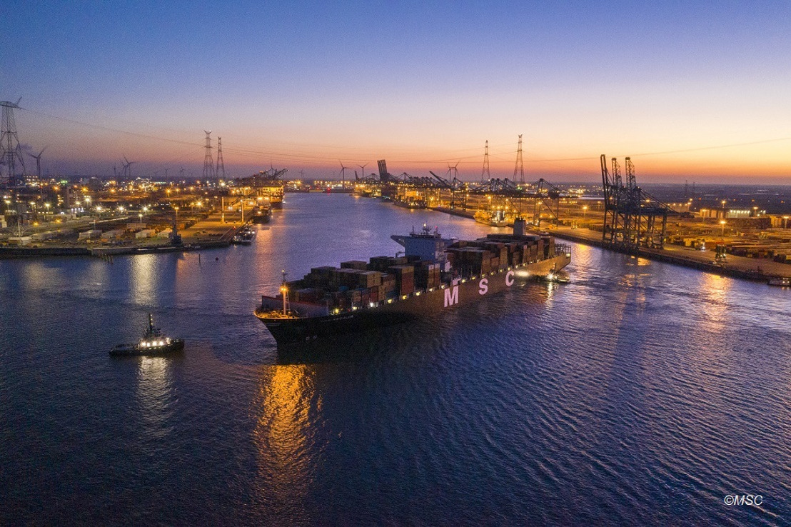 Hafen von Antwerpen: Tiefenrekord in Deurganckdok gebrochen