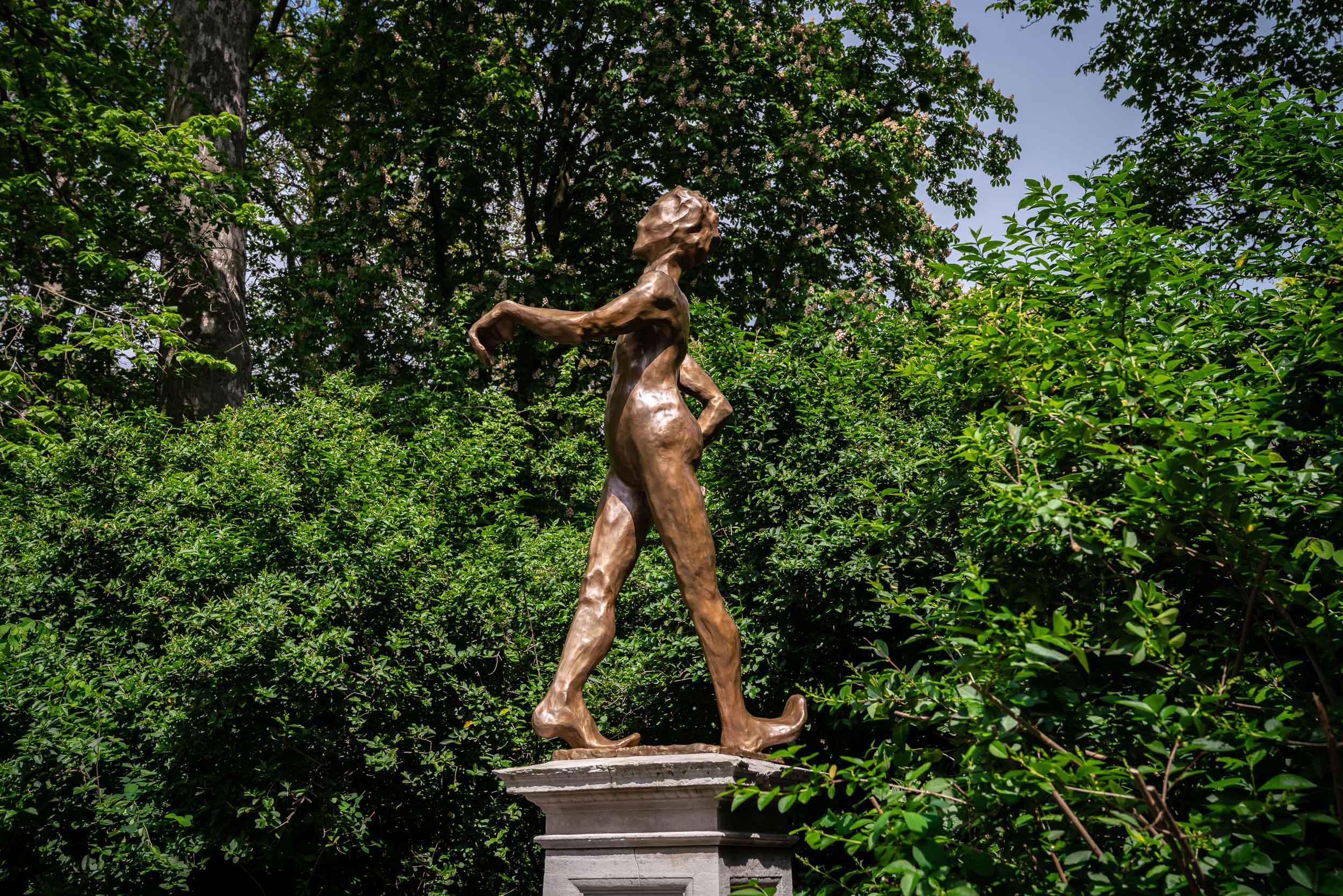 Publiek Figuur #4: Iván Argote in het Stadspark Antwerpen