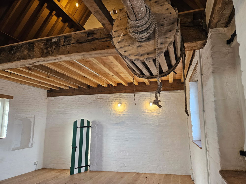 poortgebouw binnenin