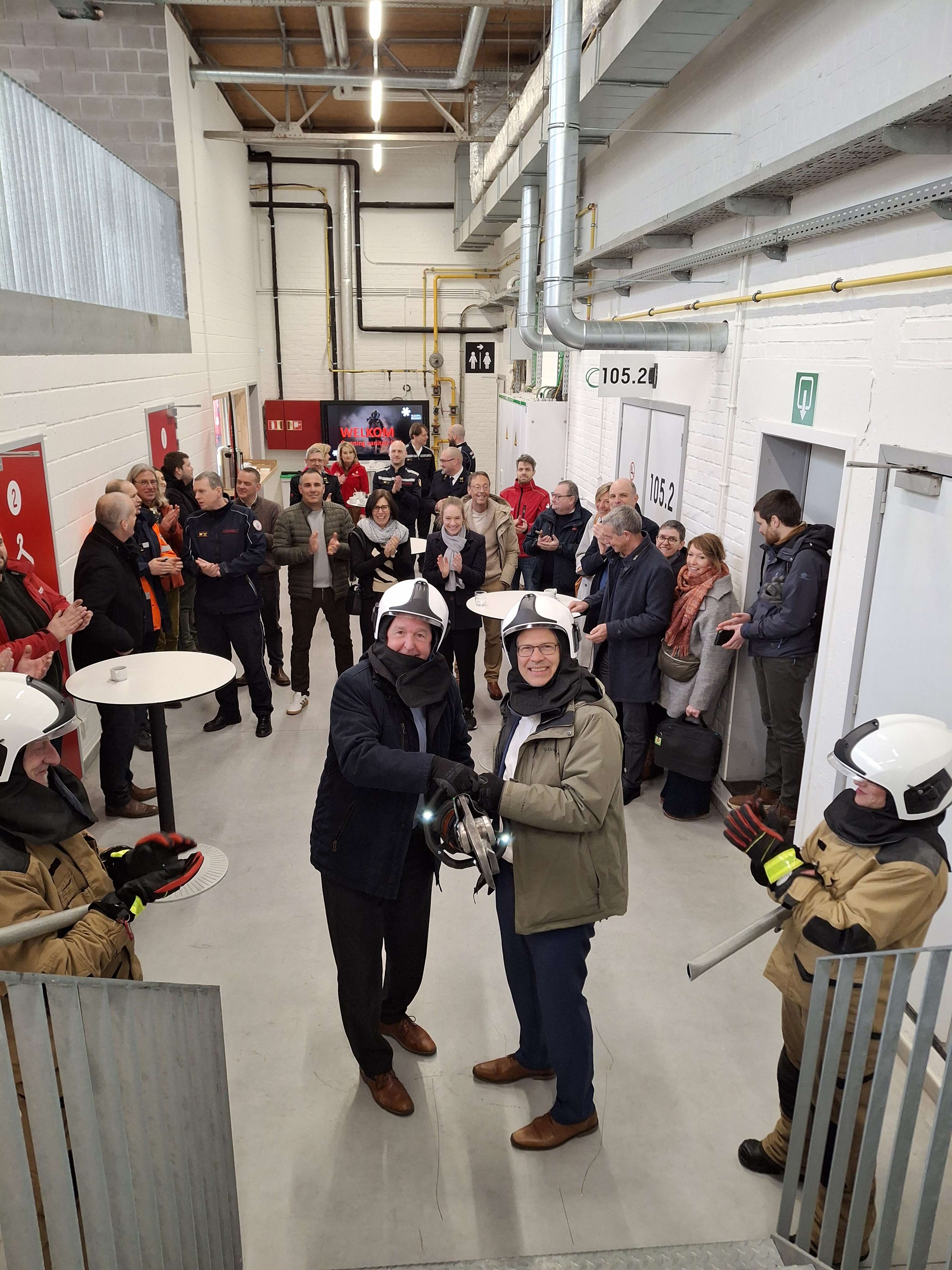 Op 14 maart openden gedeputeerde Tom Dehaene en gouverneur Jan Spooren de nieuwe sanitaire blok van de Brandweerschool in het PIVO. Op 14 maart openden gedeputeerde Tom Dehaene en gouverneur Jan Spooren de nieuwe sanitaire blok van de Brandweerschool in het PIVO.