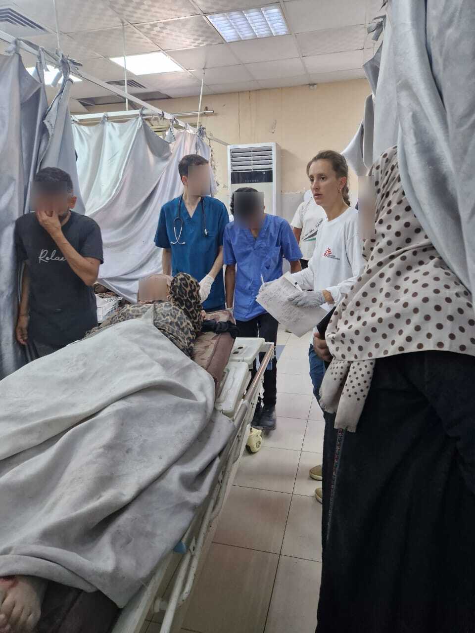 Llegada masiva de heridos al Hospital Nasser. Jan Yunis, 22 de julio de 2024. © MSF Llegada masiva de heridos al Hospital Nasser. Jan Yunis, 22 de julio de 2024. © MSF