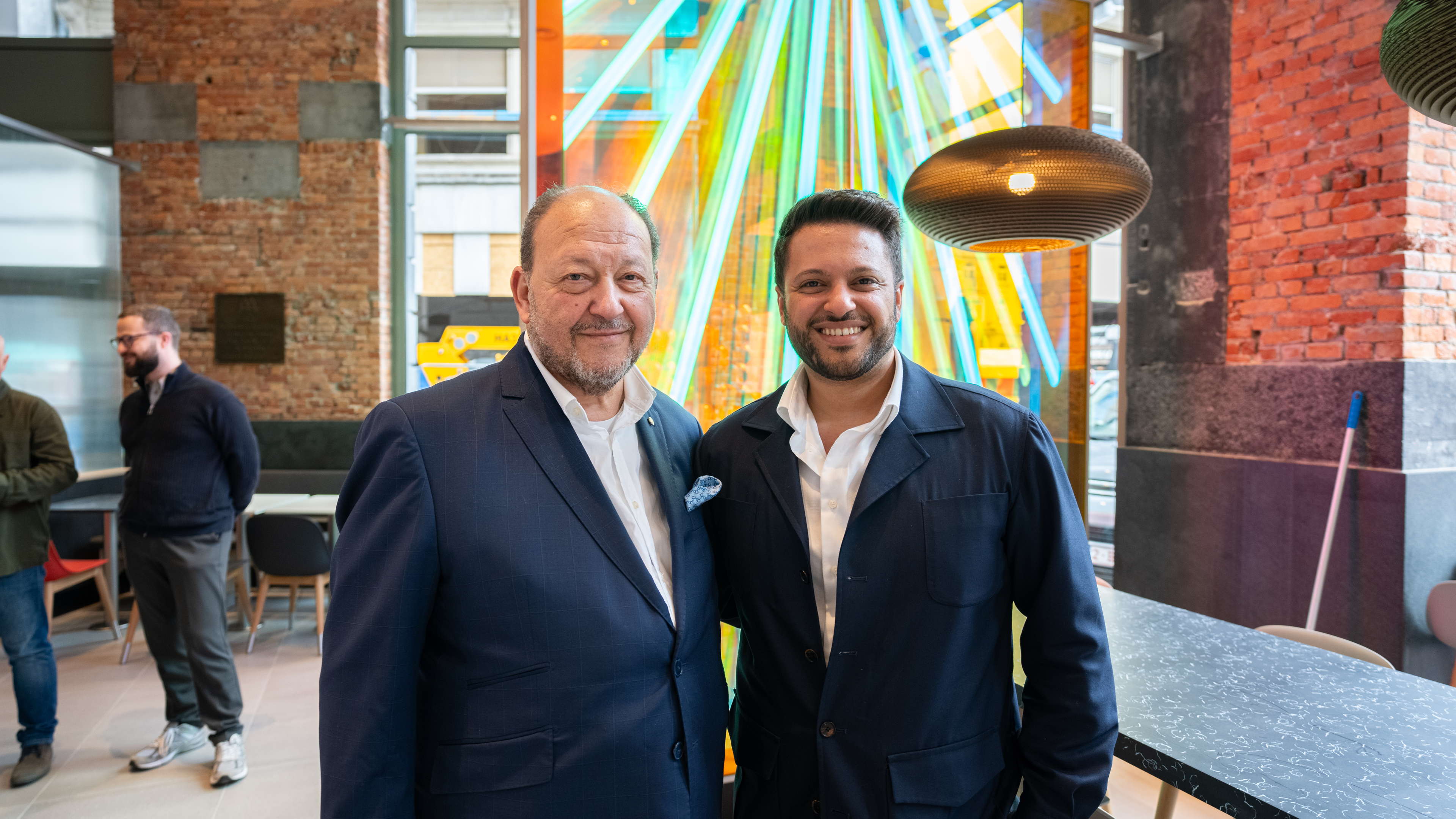 McDonald’s België verwelkomt nieuwe franchisenemer: Lucka Wahba (34) neemt drie Brusselse restaurants over, waaronder het iconische filiaal aan de Beurs