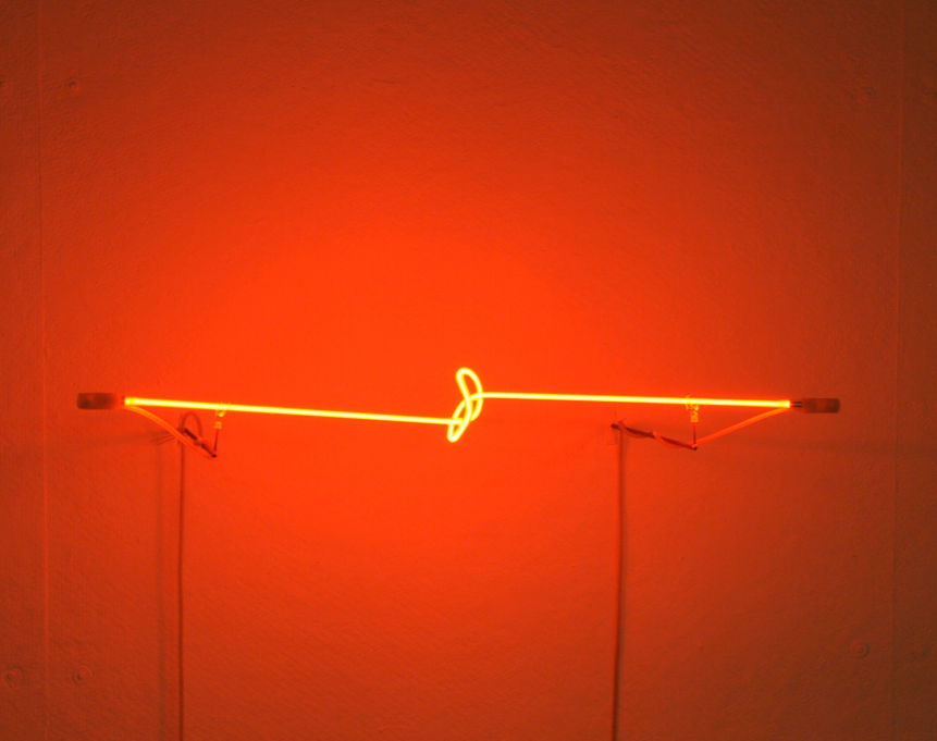 Jan Van Den Bosch, Zonder Titel, Neon Knoop,
Neon
100 x 11 x 7 cm