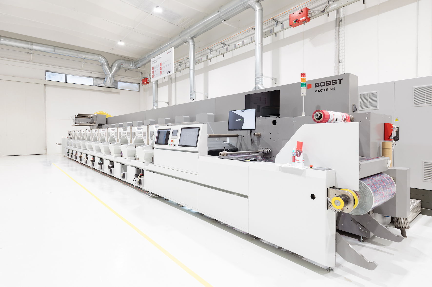 BOBST MASTER M6: exceptionally productive and automated label & flexible packaging press