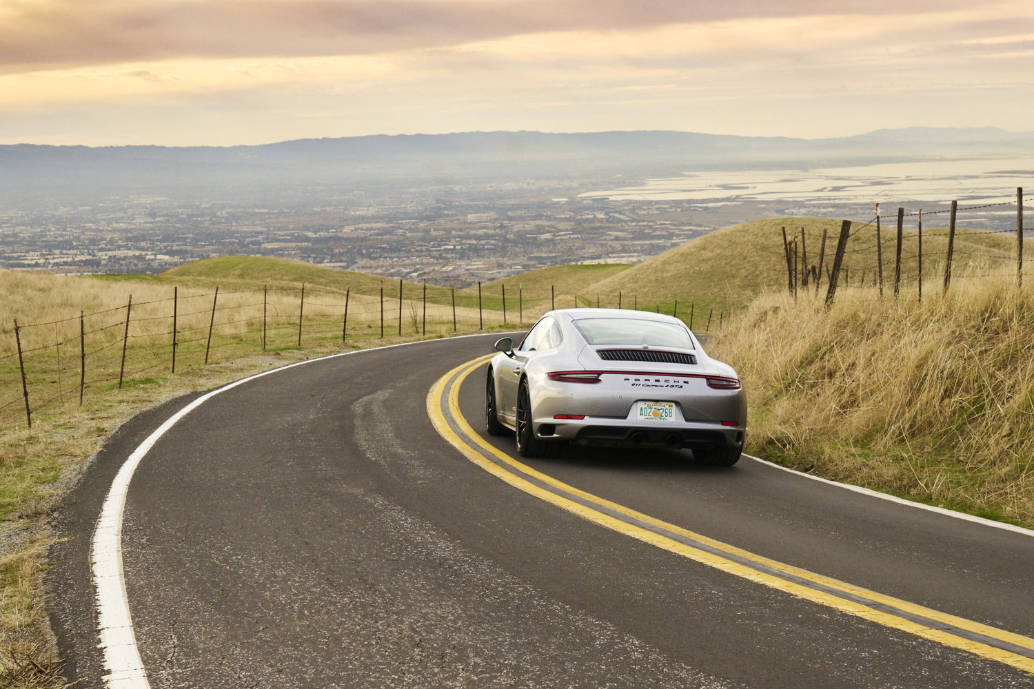 Porsche presenta programa piloto de auto compartido en Estados Unidos