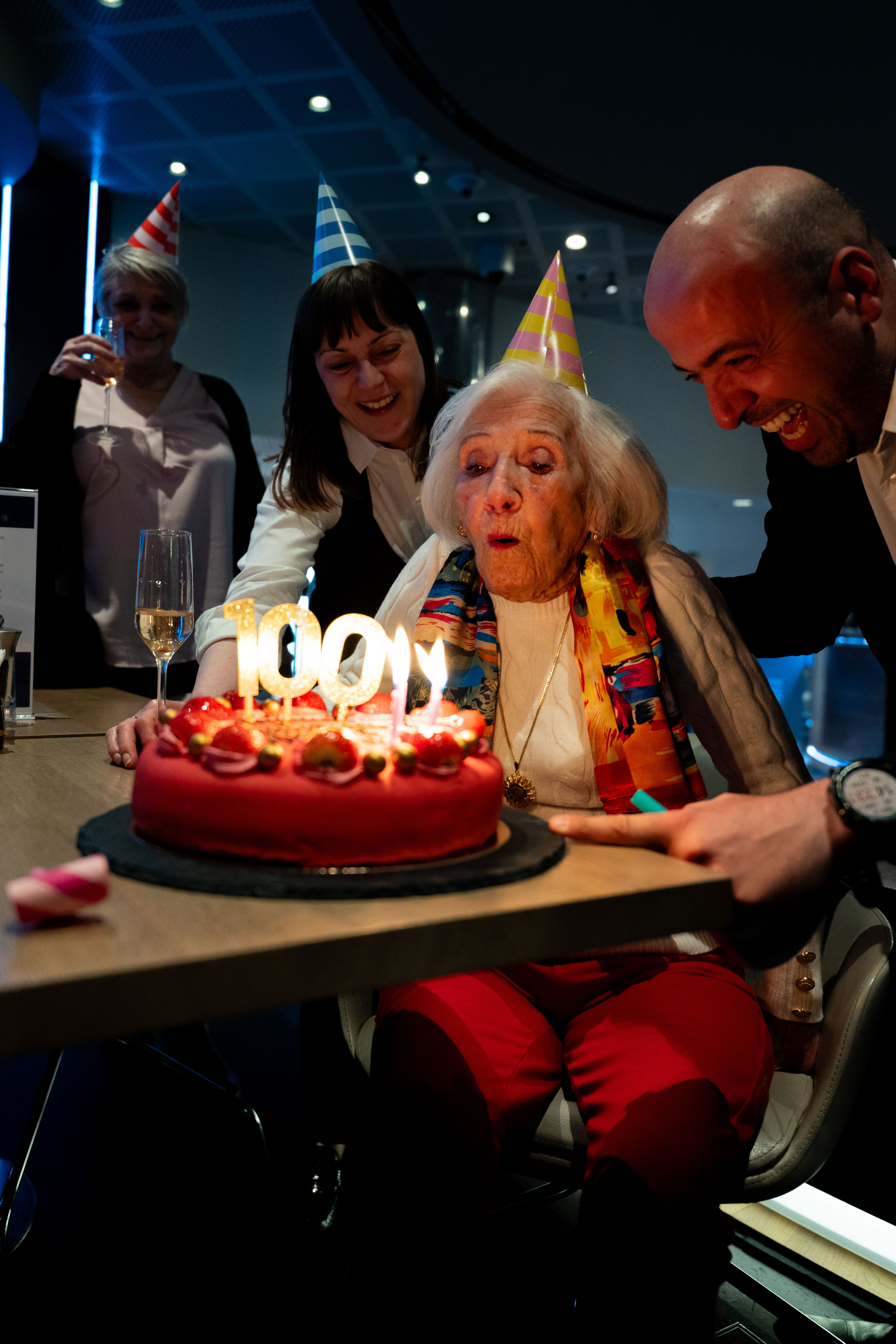 Le VIAGE célèbre les 100 ans d’Agnès, une cliente devenue membre de la famille