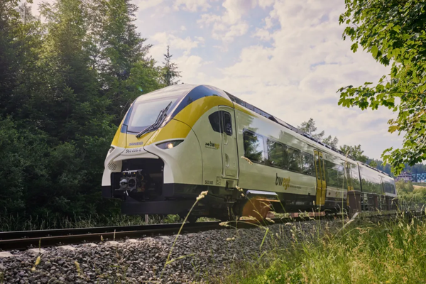 Batterijen in plaats van diesel – eerste treinen in gebruik genomen voor passagiersvervoer in Ortenau