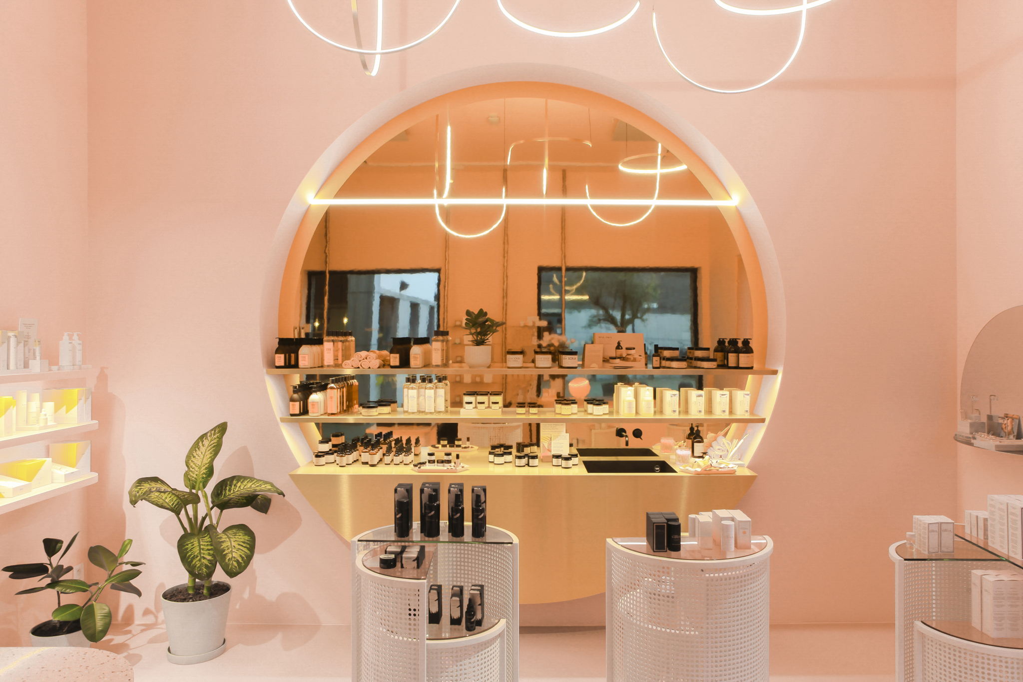 Above - Mooy café and skincare shop in Antwerp designed by WeWantMore Above - Mooy café and skincare shop in Antwerp designed by WeWantMore