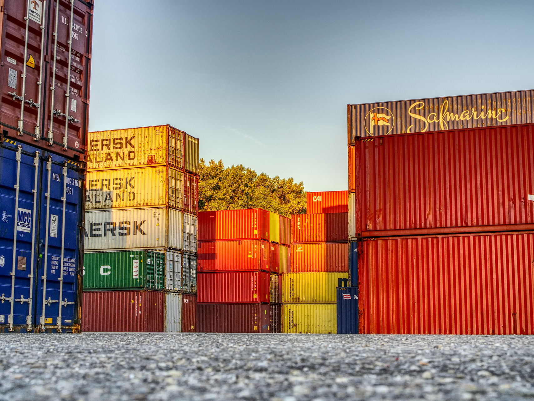 ¿Cómo generar ahorros clave al momento de importar o exportar mercancías con tecnología?