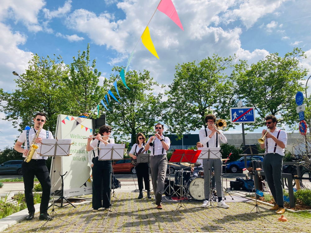 Opening van de tuinstraat in de Aziëlaan - 3 (c) District Wilrijk