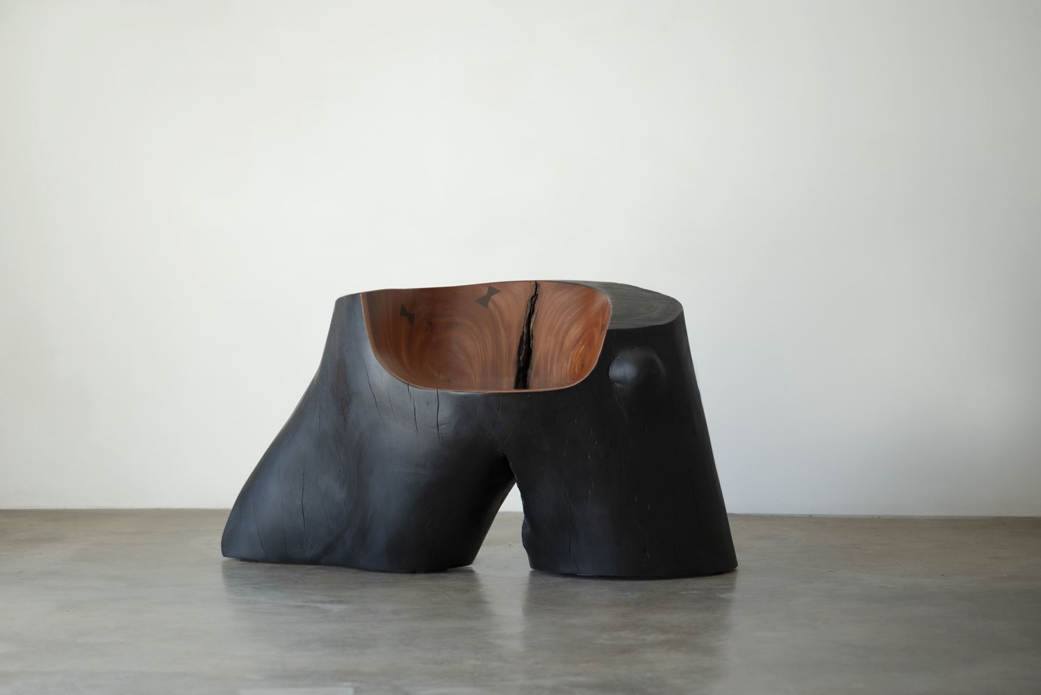 En Tus Brazos, 2023 by Reynold Rodriguez at Charles Burnand Gallery. Image courtesy of Charles Burnand Gallery