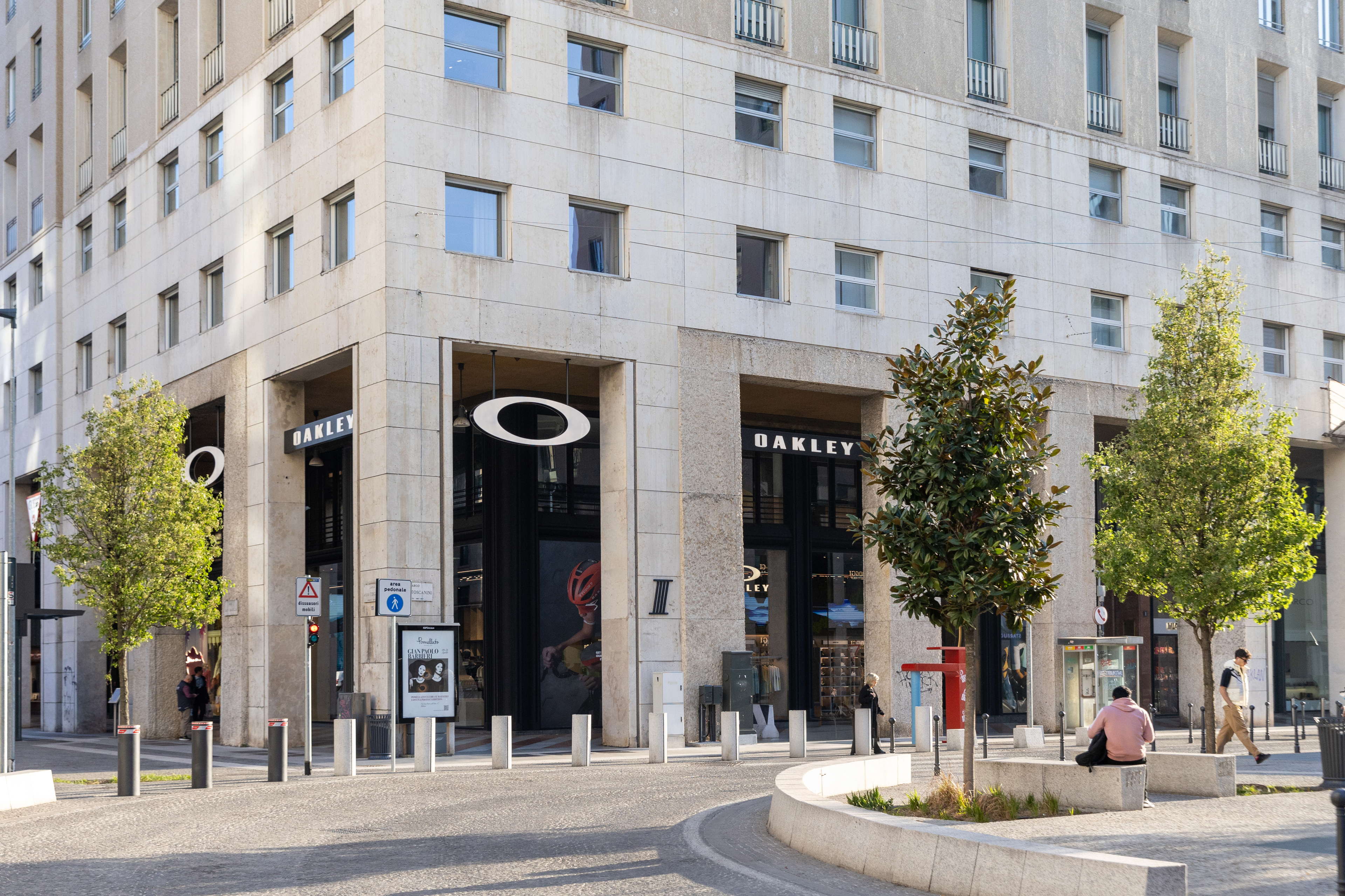 OAKLEY OPENS ITS NEW EXPERIENTIAL STORE IN THE HEART OF MILAN