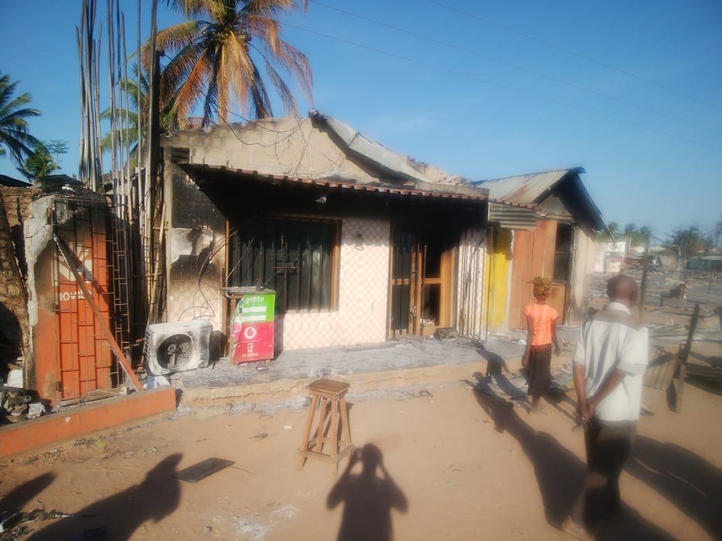 Burned out and pillaged shops on the Macomia main street after the attack by an armed group on 28 May 2020.  Thousands fled the northern town, hiding in the bush for nearly two days.  The Health Center where MSF worked was burned, further jeopardizing the populations’ access to medical care in Cabo Del Gado Province. 3 June 2020. © MSF