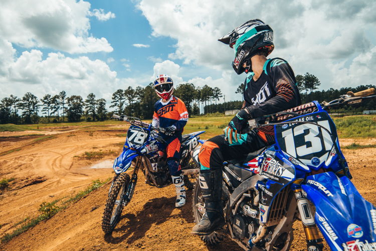 Traders Racing riders Ncik Gaines (left) and Jayce Pennington (right) in 2018 Shot Race Gear