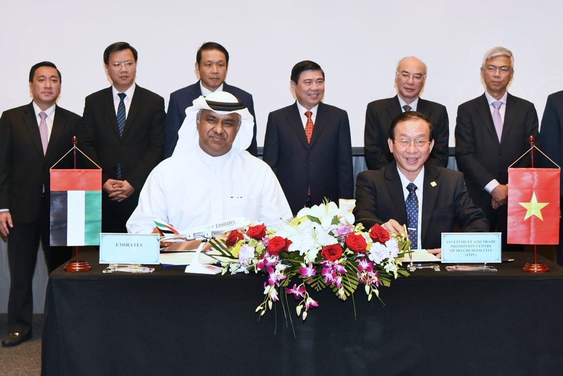 Nabil Sultan, Emirates Divisional Senior Vice President, Cargo and Phạm Thiết Hòa, Director, Investment and Trade Promotion Centre, Ho Chi Minh City sign MoU to promote trade to and from Vietnam