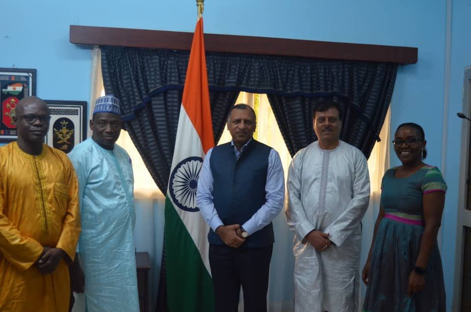 His Excellency Mr Rajesh Agarwal, the Ambassador of India to the Republic of Niger (center) with the ICRISAT team.
