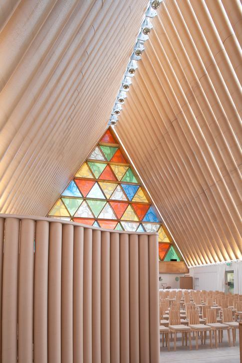 Transitional Cathedral, Cardboard Cathedral, Christchurch, New Zealand. AKG2364490 © akg-images / VIEW Pictures / Emma Smales