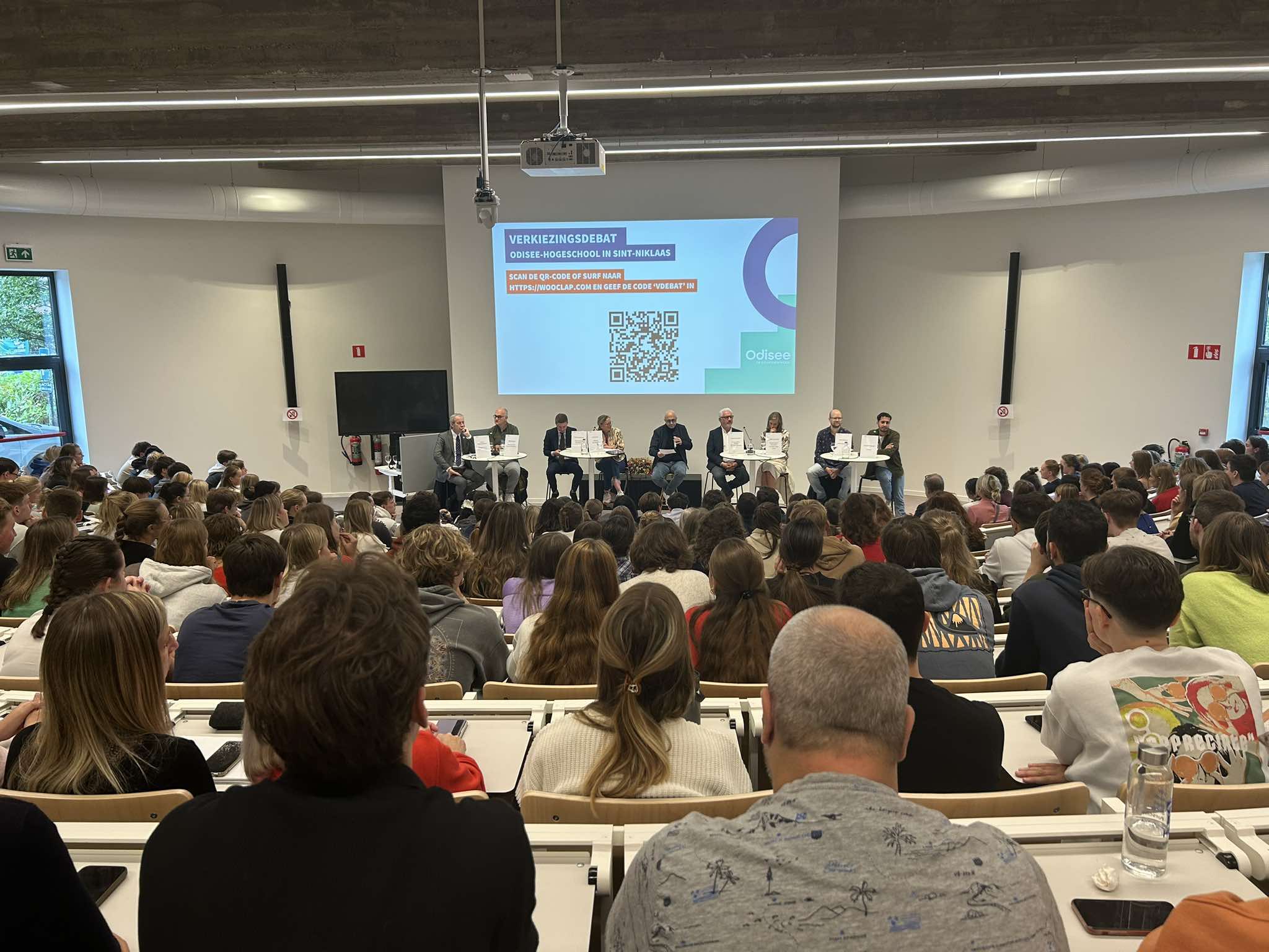 Verkiezingsdebat op Odisee-hogeschool in Sint-Niklaas biedt jongeren een brede blik op het lokale politieke landschap