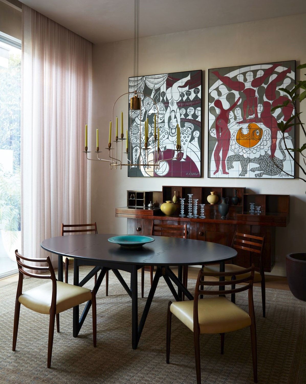 Studio Shamshiri, 1stDibs 50 2023 | (Image credit: Stephen Kent Johnson) Studio Shamshiri, 1stDibs 50 2023 | (Image credit: Stephen Kent Johnson)