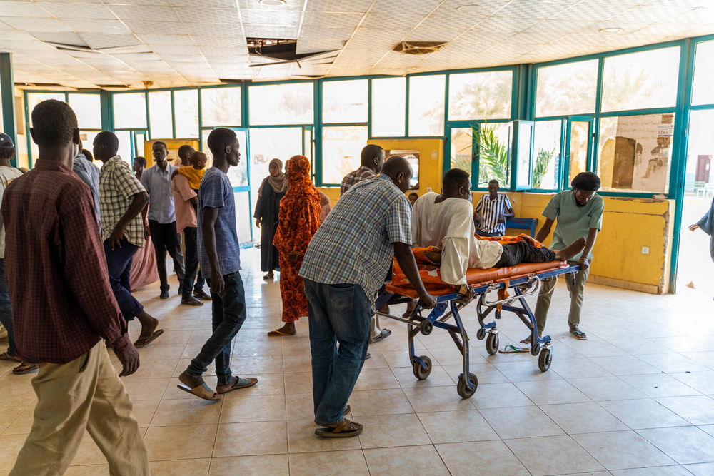 More patients are arriving at Bashair Hospital as it is the only accessible hospital in southern Khartoum. With the presence of MSF team, Bashair can support most of the critical cases and other departments at the hospital have started to operate as well. | Date taken: 13/05/2023 | Photographer :Ala Kheir