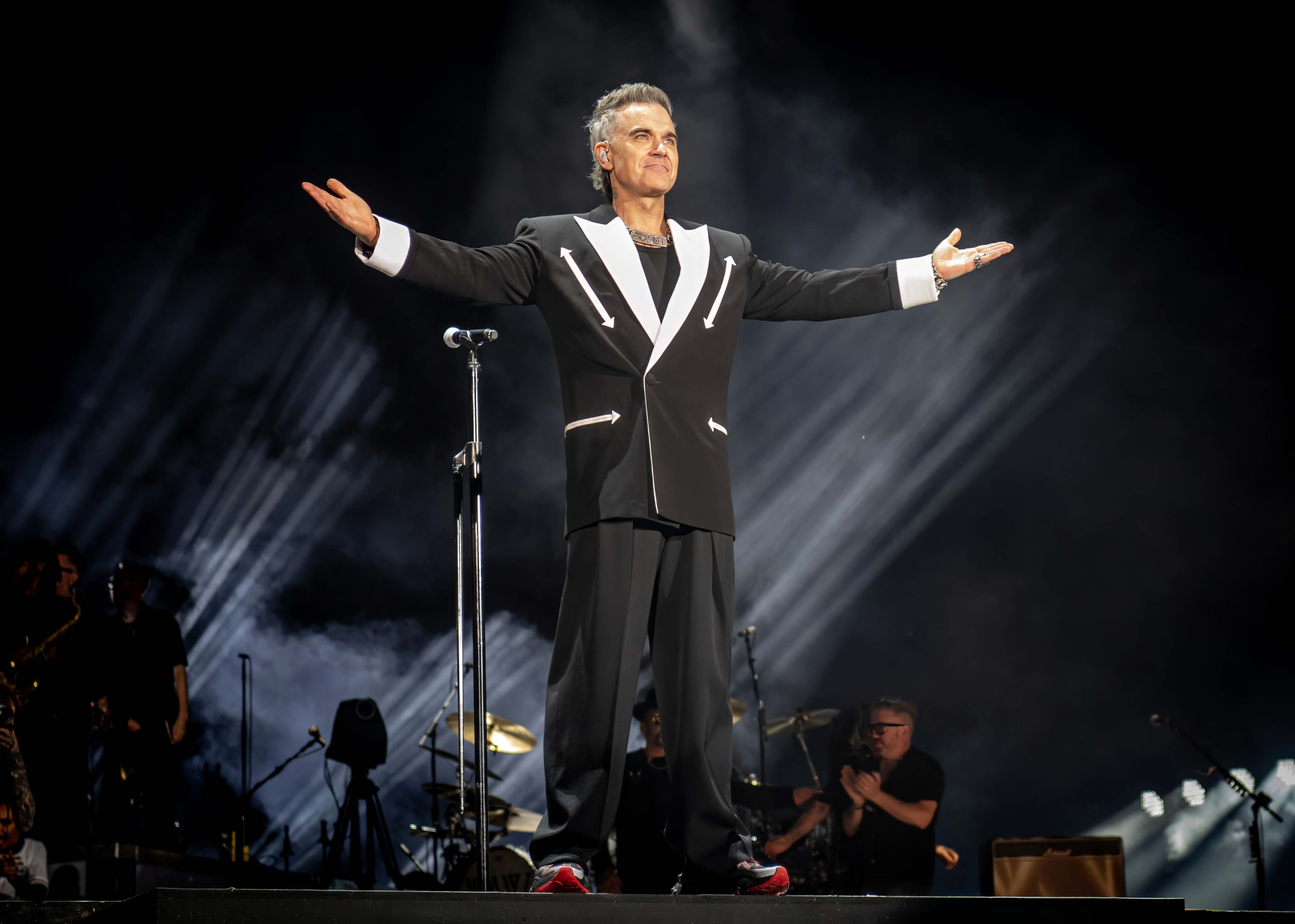 MediaMarkt lance une collaboration avec Robbie Williams