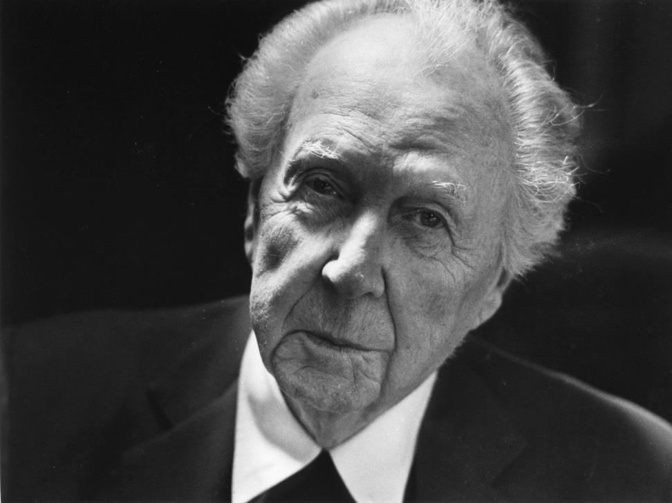 Frank Lloyd Wright AKG207263 © akg-images / Tony Vaccaro