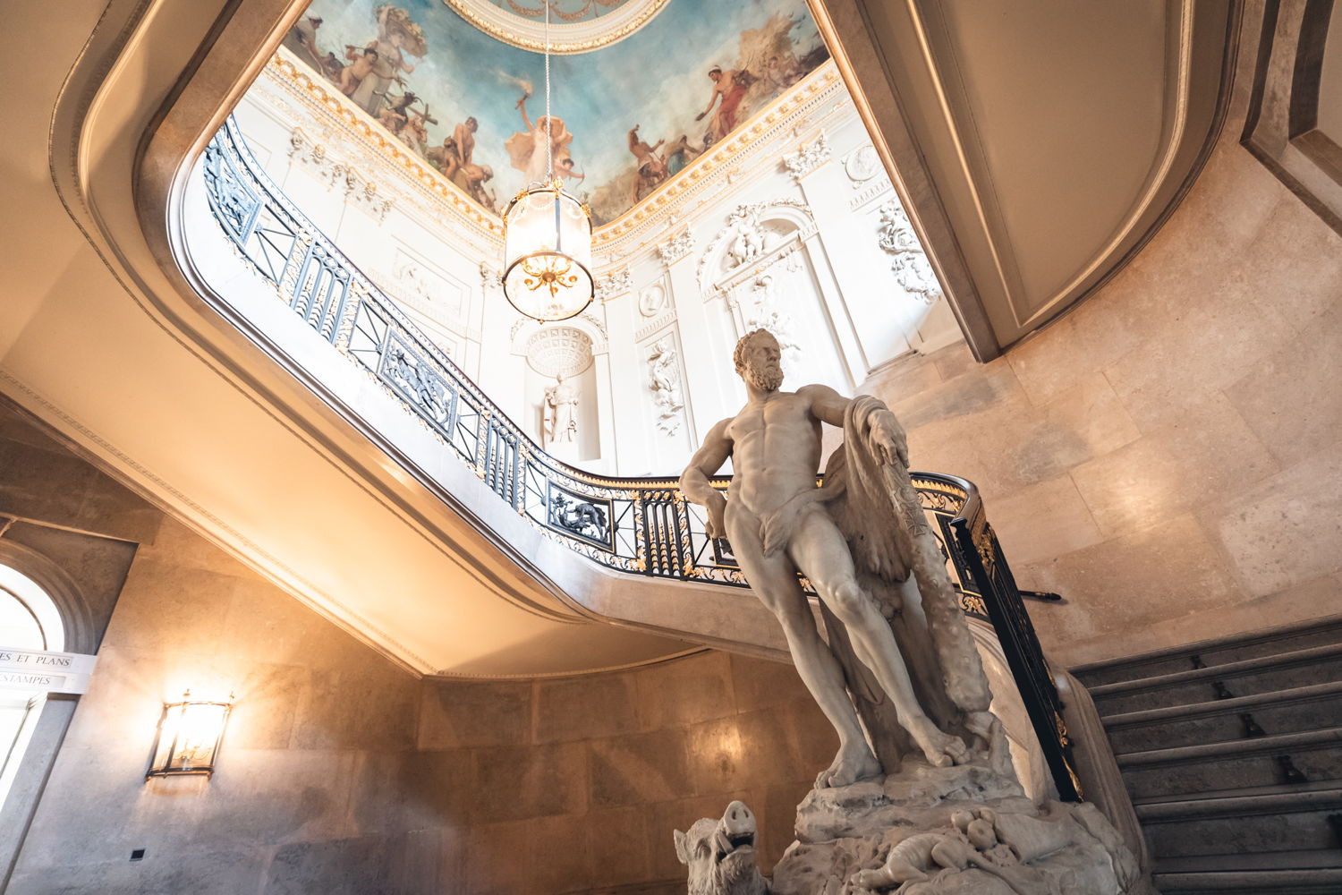 Vue de l'intérieur du Palais de Charles de Lorraine © KBR