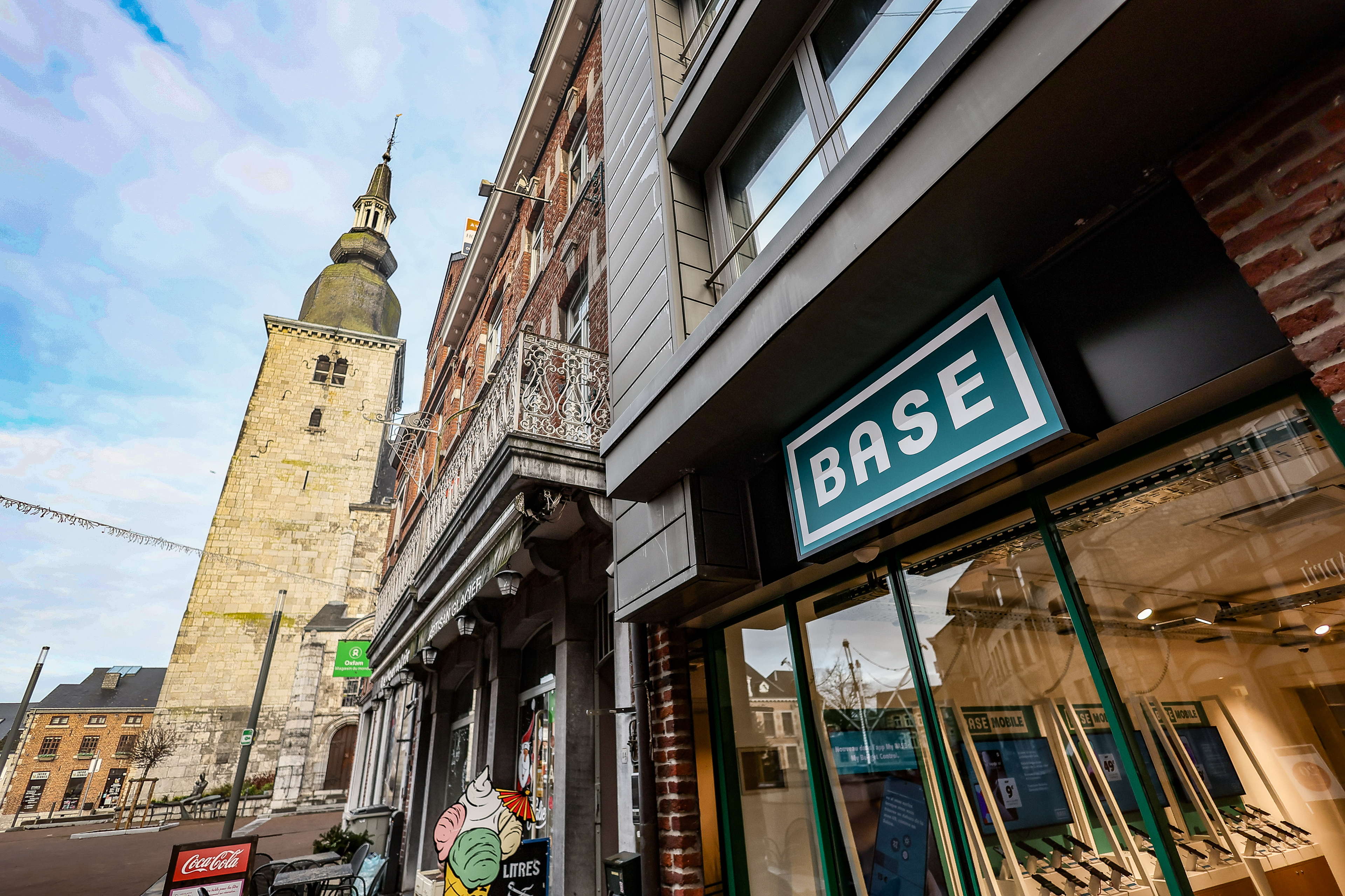 BASE lance des pop-up stores en Wallonie : un nouveau concept au service de l’expérience client